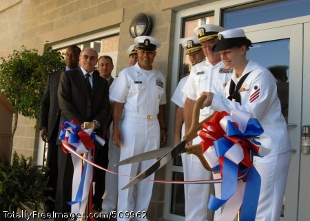 100910-N-5700G-054
NORFOLK (Sept. 10, 2010) Fireman Ashley Wood, assigned to the guided-missile destroyer USS McFaul (DDG 74), cuts the ribbon marking the grand opening for Iowa Estates public private venture housing (PPV). Home Port Hampton Roads Iowa Estates is a new public private venture that provides quality housing to single enlisted Sailors E-4 below. (U.S. Navy photo by Mass Communication Specialist 3rd Class Desiree D. Green/Released) 