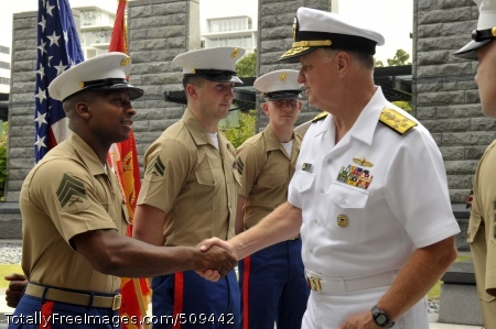 100927-N-8273J-071
SINGAPORE (Sept. 27, 2010) Chief of Naval Operations (CNO) Adm. Gary Roughead meets with Marines stationed at the U.S. Embassy in Singapore. (U.S. Navy photo by Chief Mass Communication Specialist Tiffini Jones Vanderwyst/Released)