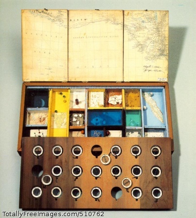 Object (Roses des Vents)
1942-53 (130 Kb); Construction, 2 5/8 x 21 1/4 x 10 3/8 in;
The Museum of Modern Art, New York